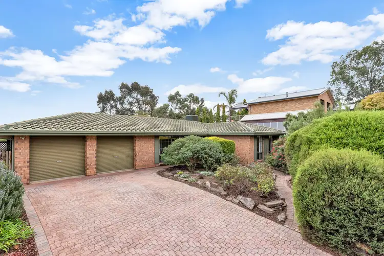 1 Pycnantha Street, Aberfoyle Park SA 5159