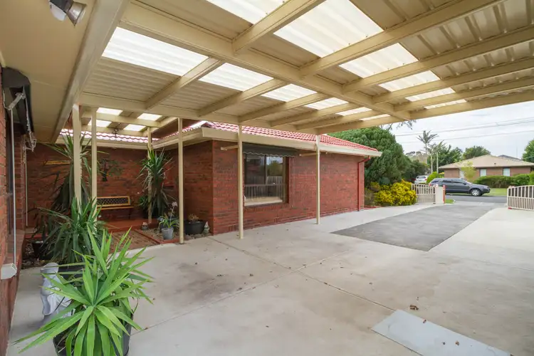 3 Sussex Crescent, Seaford VIC 3198