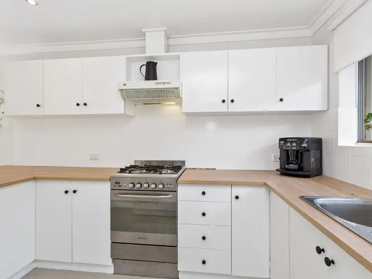 Sixth view of Homely house listing, 8 Cavell Place, Huntingdale WA 6110