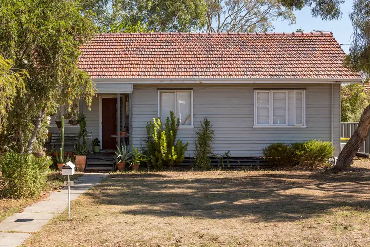 21 Chadwick Street, Hilton WA 6163