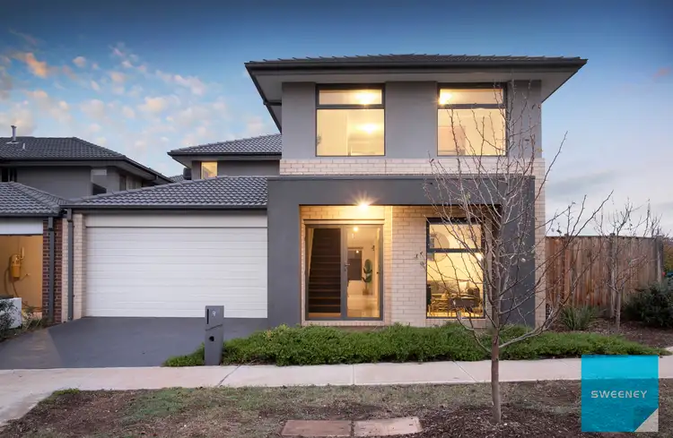 9 Mawson Way, Fraser Rise VIC 3336
