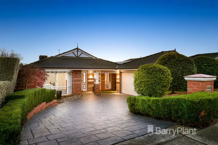 24 Freshfield Avenue, Mooroolbark VIC 3138