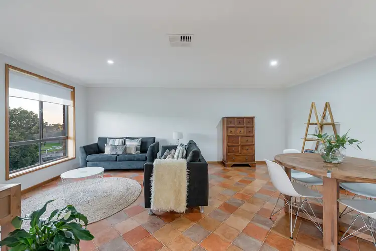 29 Magnolia Avenue, Happy Valley SA 5159