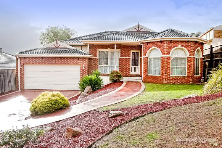 15 Justin Place, Pakenham VIC 3810