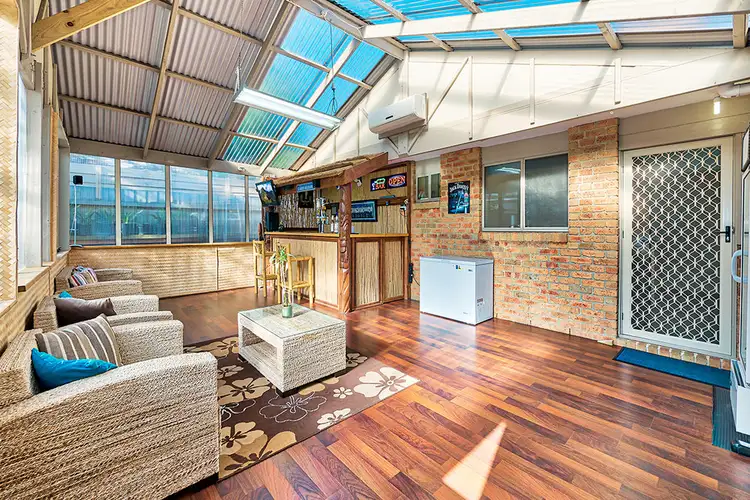 9 Frances Crescent, Cranbourne North VIC 3977