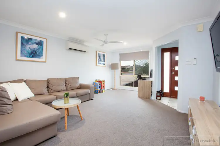 Second view of Homely house listing, 16 Somerset Drive, Thornton NSW 2322