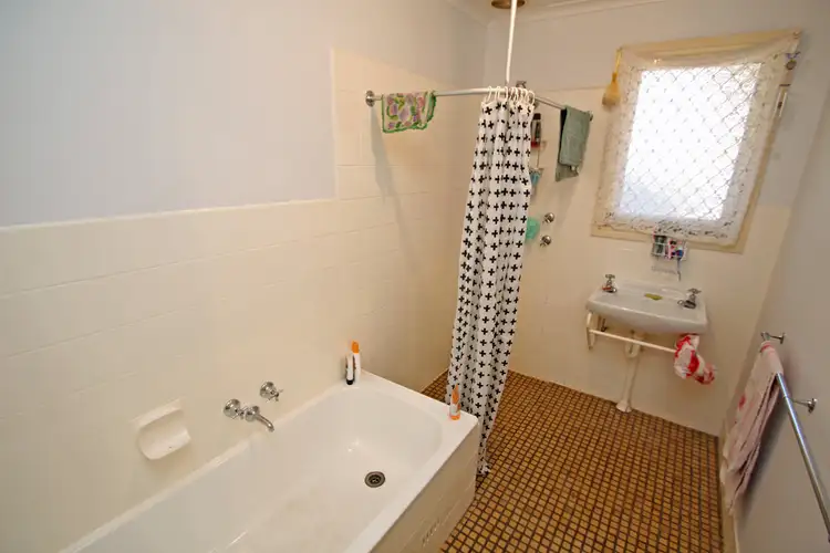 Sixth view of Homely house listing, 3 Sharley Court, Renmark SA 5341