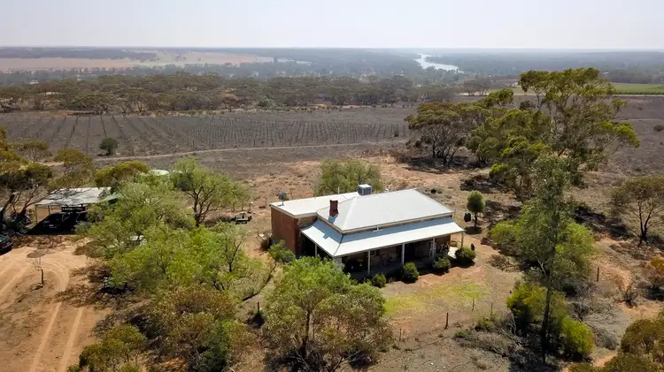 15501 Sturt Highway, Waikerie SA 5330