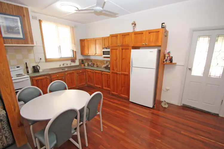 Sixth view of Homely house listing, 2 Kokoda Avenue, Renmark SA 5341