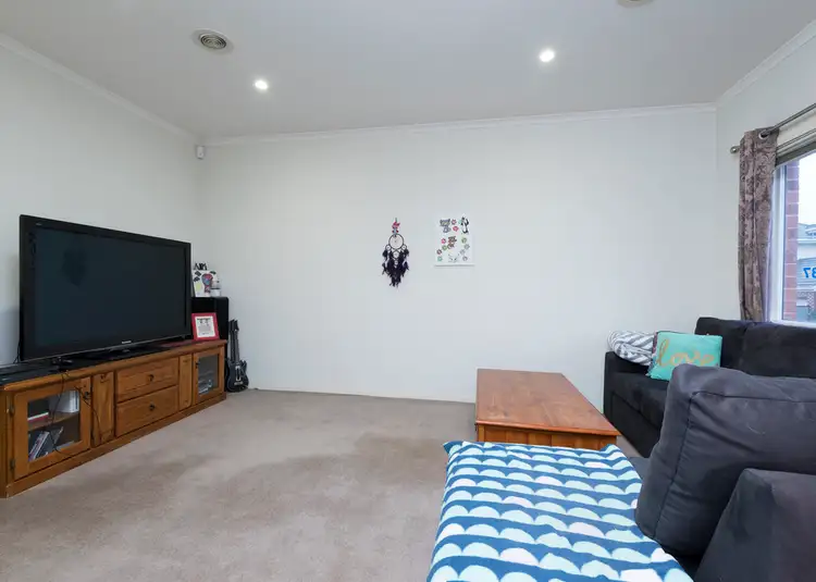 Fifth view of Homely townhouse listing, 37 Balerno Circle, Gowanbrae VIC 3043