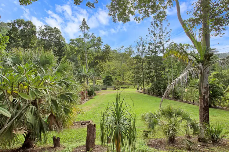 55 Thurgoods Road, Finch Hatton QLD 4756