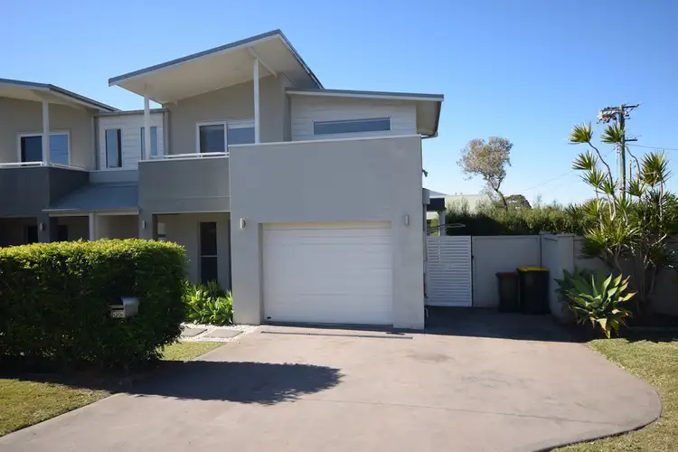 120B Walsh Crescent