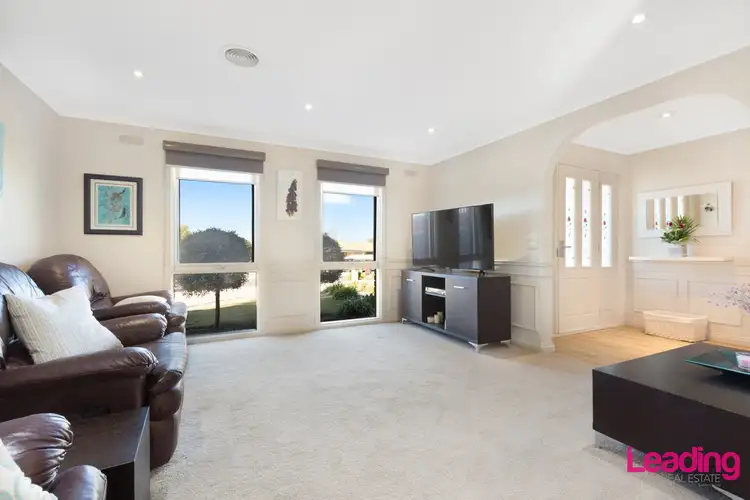Third view of Homely house listing, 6 Durack Court, Sunbury VIC 3429