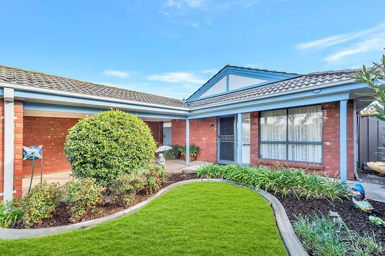 18 Smugglers Drive, Seaford Rise SA 5169