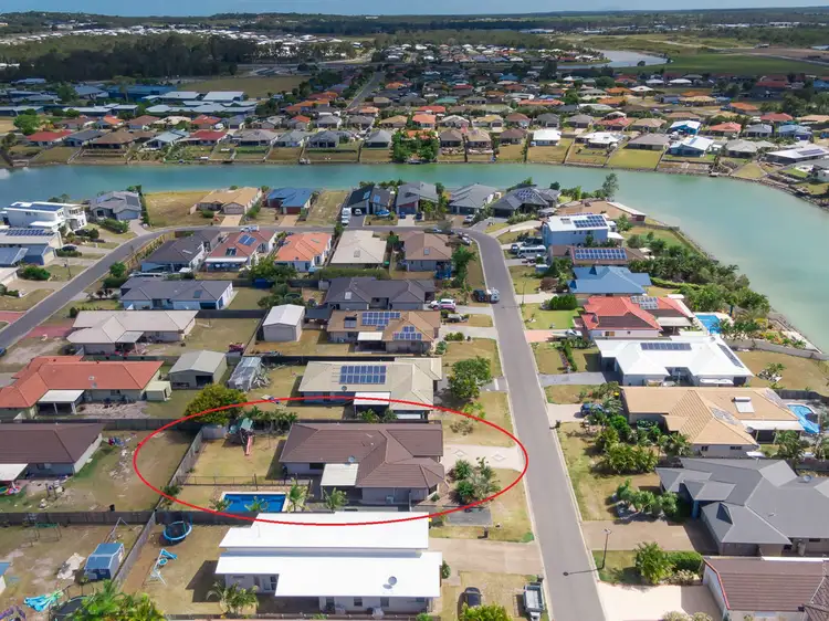 33 Earl St Vincent Circuit, Eli Waters QLD 4655