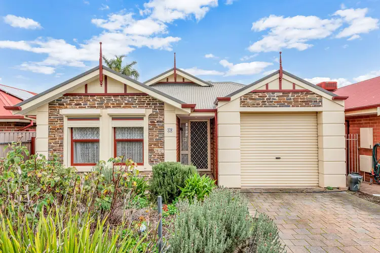 10 Dorrien Avenue, Woodcroft SA 5162