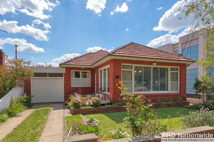 21 Dowsett Road, Kingsgrove NSW 2208