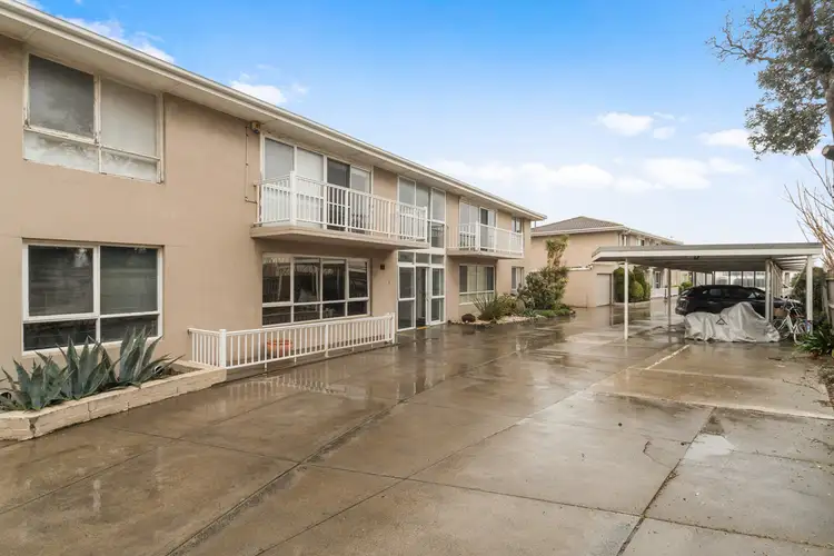 Second view of Homely unit listing, 5/120 - 122 Nepean Highway, Aspendale VIC 3195