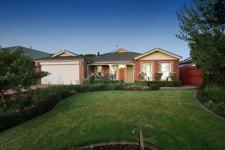 25 Kinsale View, Berwick VIC 3806