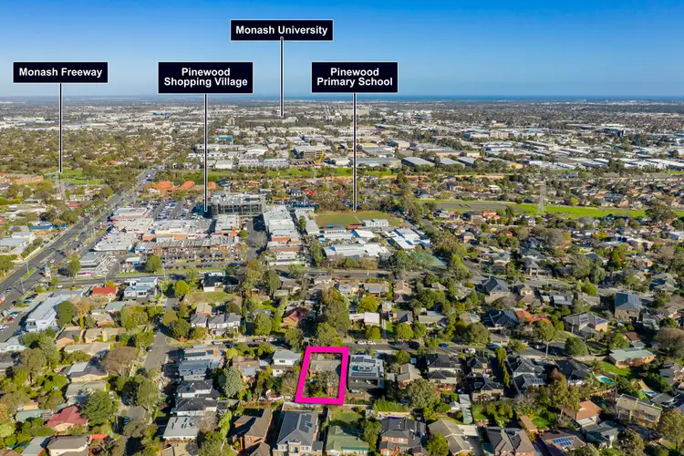 Second view of Homely house listing, 3 Toolang Court, Mount Waverley VIC 3149
