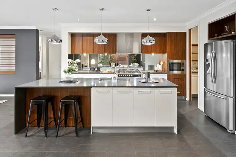 Fifth view of Homely house listing, 7 Reflections Boulevard, Tarneit VIC 3029