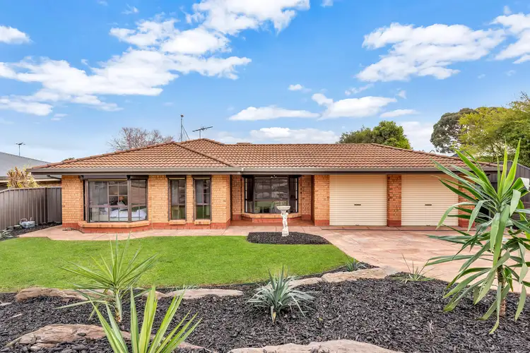 9 Kingswood Avenue, Onkaparinga Hills SA 5163