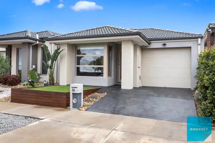 16 Kennedy Drive, Fraser Rise VIC 3336