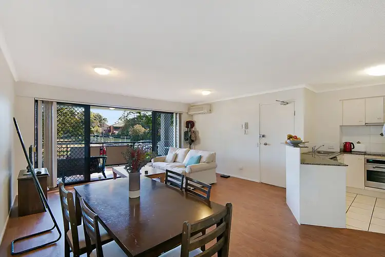 8/55 HARRIES ROAD, Coorparoo QLD 4151