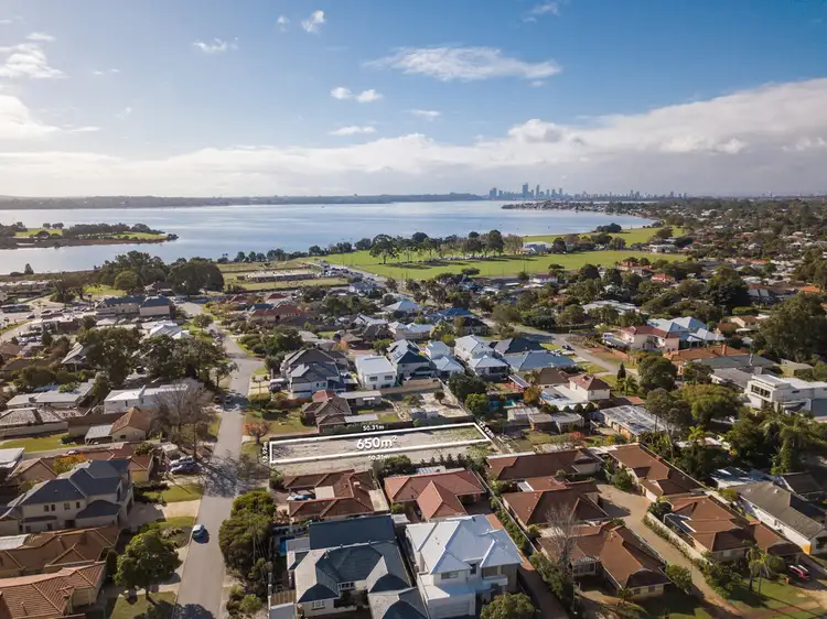 10 Cowan Street, Alfred Cove WA 6154