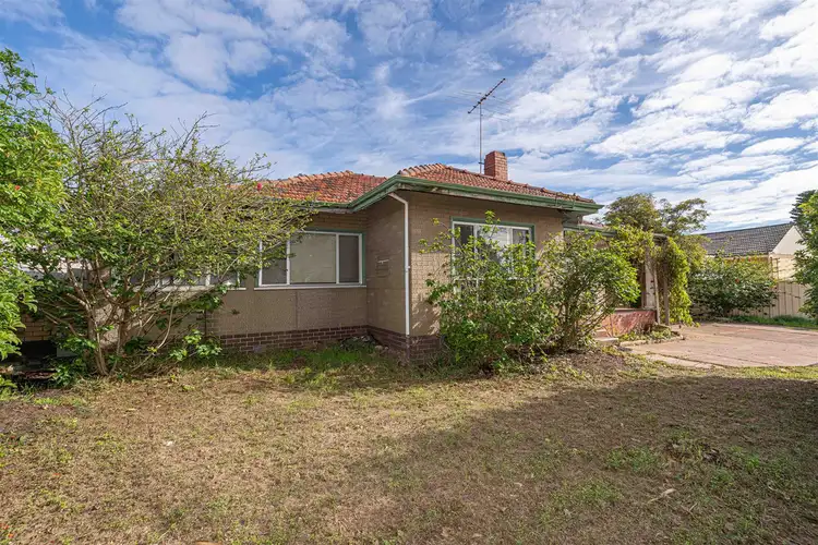 1 Thornett Street, Hilton WA 6163