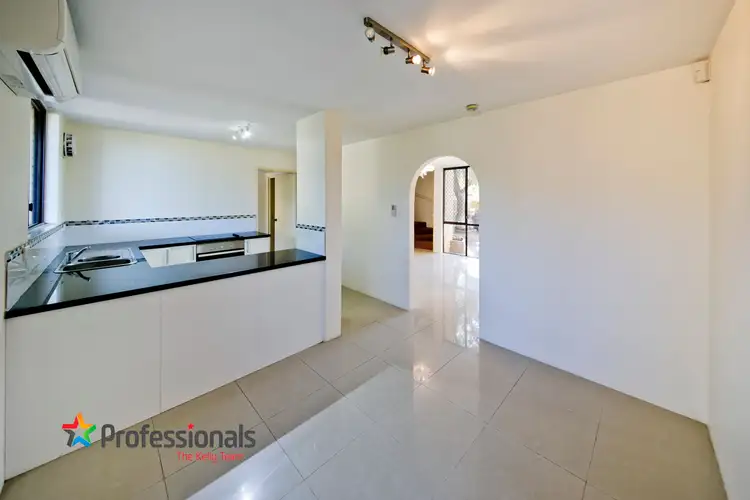 Seventh view of Homely townhouse listing, 6/1 Weir Place, Morley WA 6062