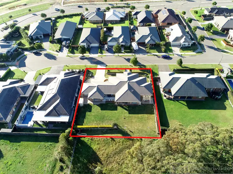 8 Swiftwing Close, Chisholm NSW 2322