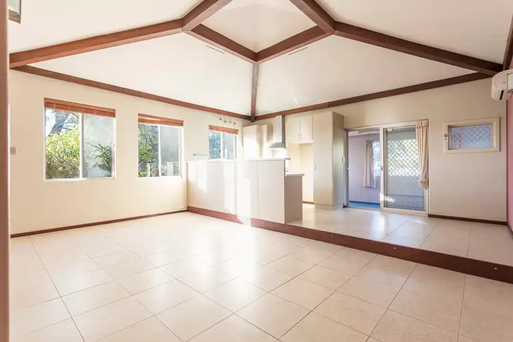 2 Ochiltree Way, Kardinya WA 6163