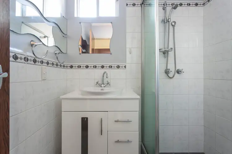 Fifth view of Homely house listing, 2 Ochiltree Way, Kardinya WA 6163