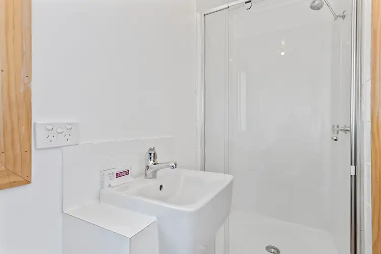 Fifth view of Homely house listing, 10 Energetic Street, Long Gully VIC 3550