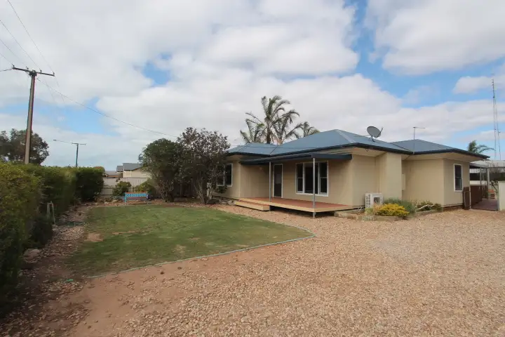 10 Warnes Street, Cowell SA 5602