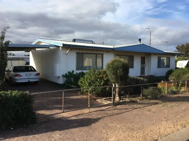 19 O'Connell Street, Cowell SA 5602