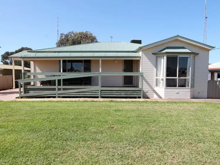8 Brooks Drive, Cowell SA 5602