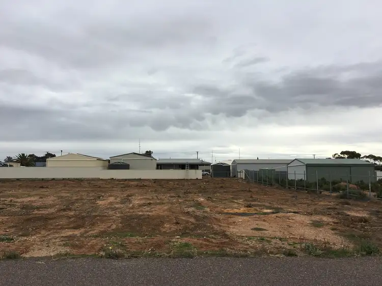 18 Burton Street, Cowell SA 5602
