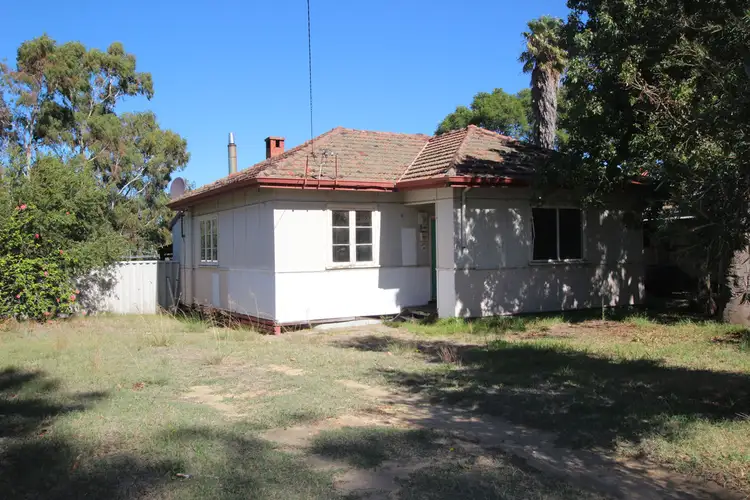 11 Birch Street, Waroona WA 6215