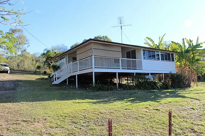 32 Railway Street