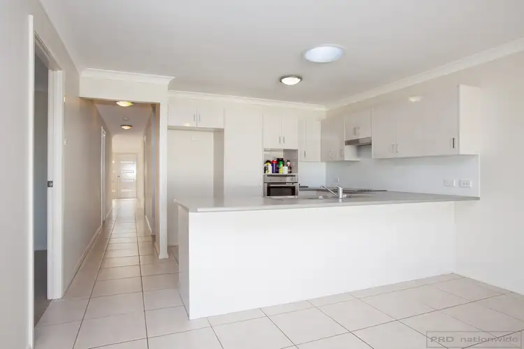 Sixth view of Homely house listing, 2/31 Broomfield Crescent, Singleton NSW 2330
