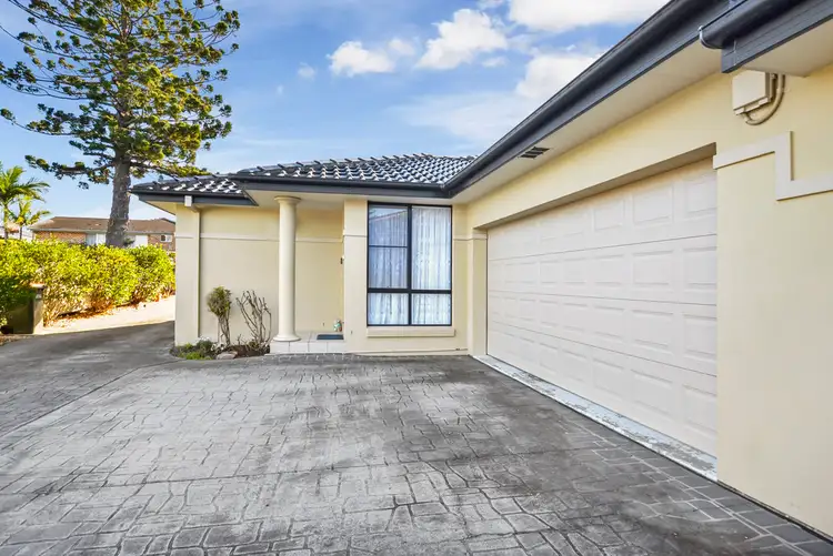 2/21 Azalea Avenue, Coffs Harbour NSW 2450