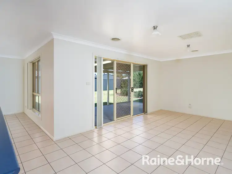Fifth view of Homely house listing, 8 Cowan Place, Lloyd NSW 2650