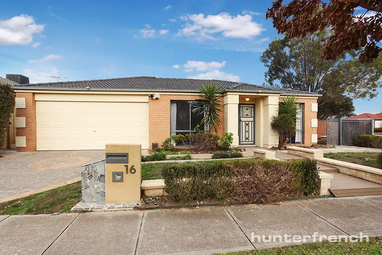 16 Shakespeare Grove, Truganina VIC 3029
