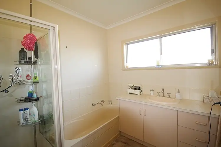 Seventh view of Homely house listing, 11 Glancy Street, Horsham VIC 3400