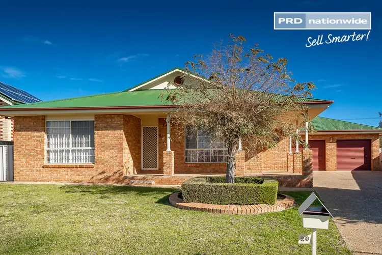 20 Paldi Crescent, Glenfield Park NSW 2650