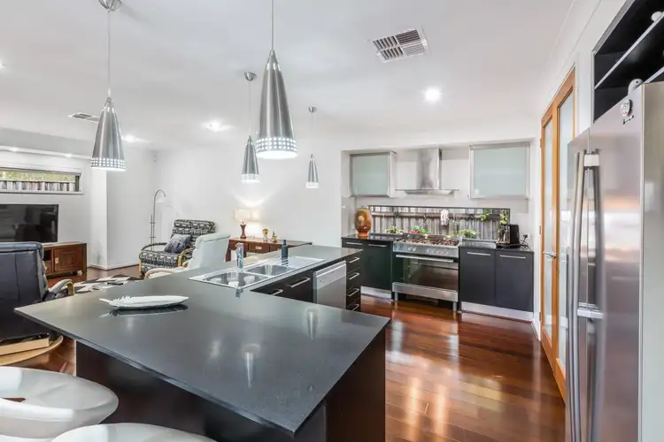 Sixth view of Homely house listing, 2 Gibbston Place, Doolandella QLD 4077