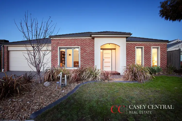 2 Maplewood Court, Cranbourne North VIC 3977