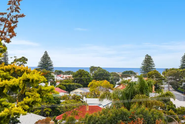 2/9 ADEY STREET, Victor Harbor SA 5211
